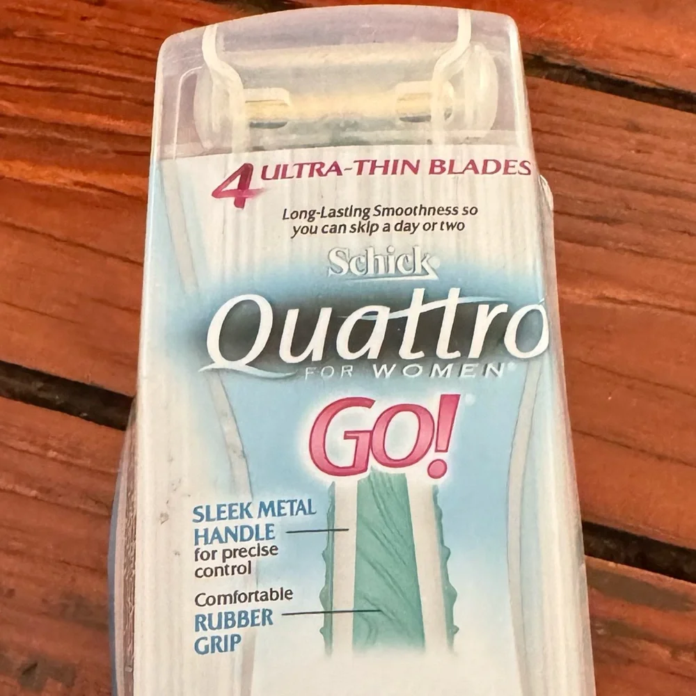 🧩 3/$20 Schick Quattro Go! Razor & Travel Case NWT